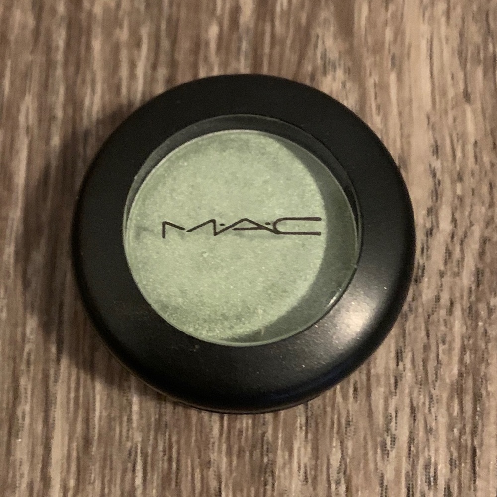 Mac Aquavert single eyeshadow